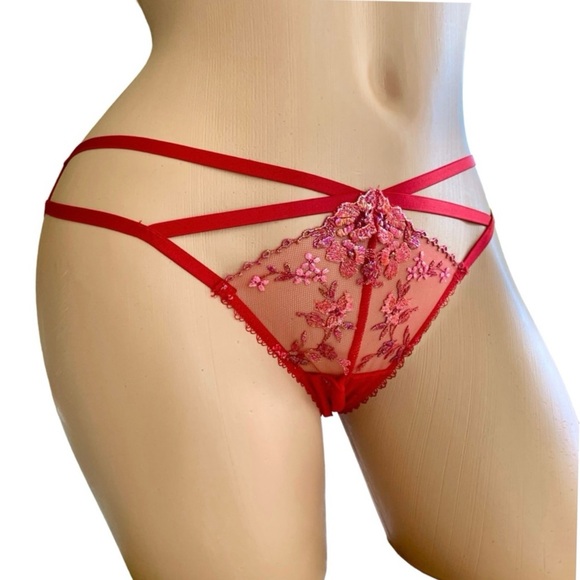 Victoria’s Secret Cheekini Panty Small New - Picture 2 of 6